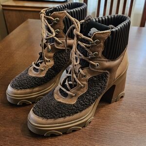 Sorel Brex Heel Cozy Lace Boot 9 1/2